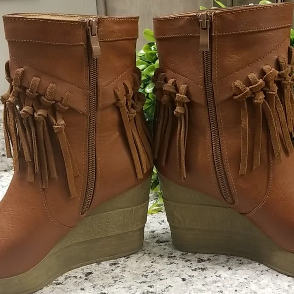 Sbicca booties - Picture 5 of 16